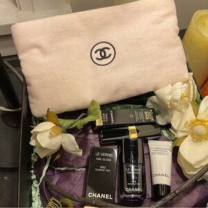 Chanel makeup 💼 bag sale sets